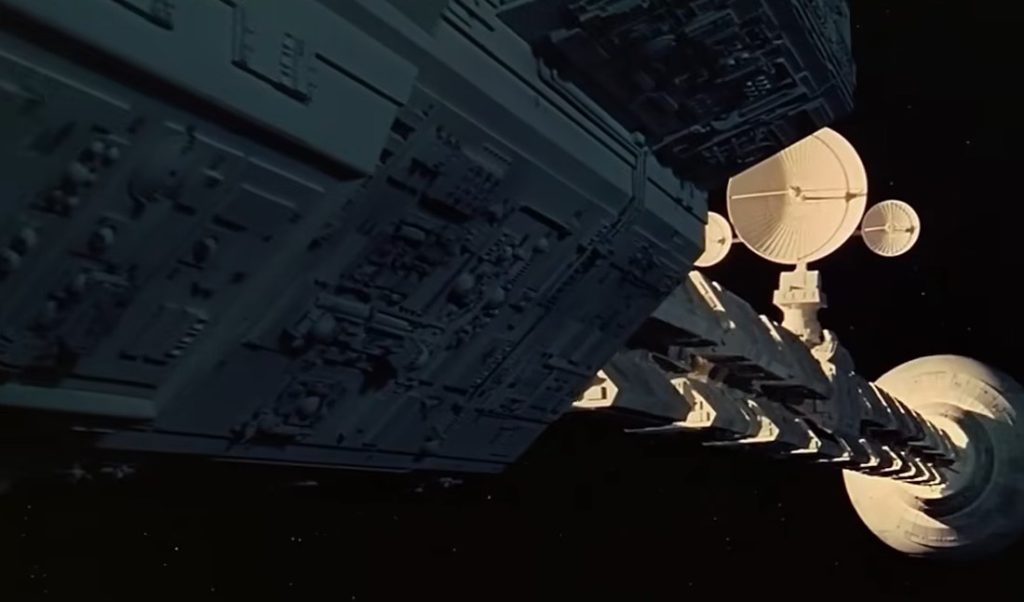 Italian Directory blog, HAL 9000, Etica e AI, la nave spaziale Discovery